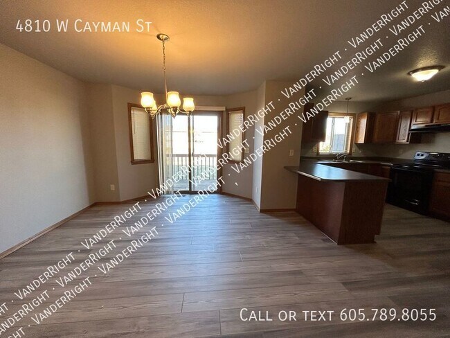 Foto del edificio - 4810 W Cayman St