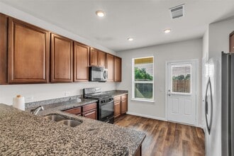 Building Photo - 4619 Prairie Chase Dr