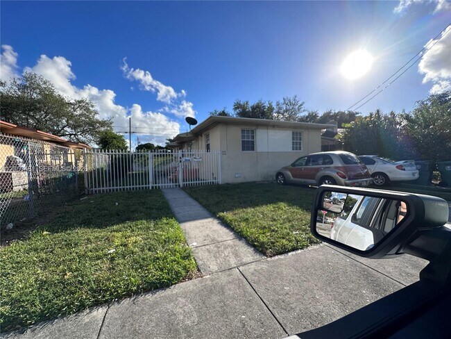 Foto del edificio - 1220 NW 53rd St
