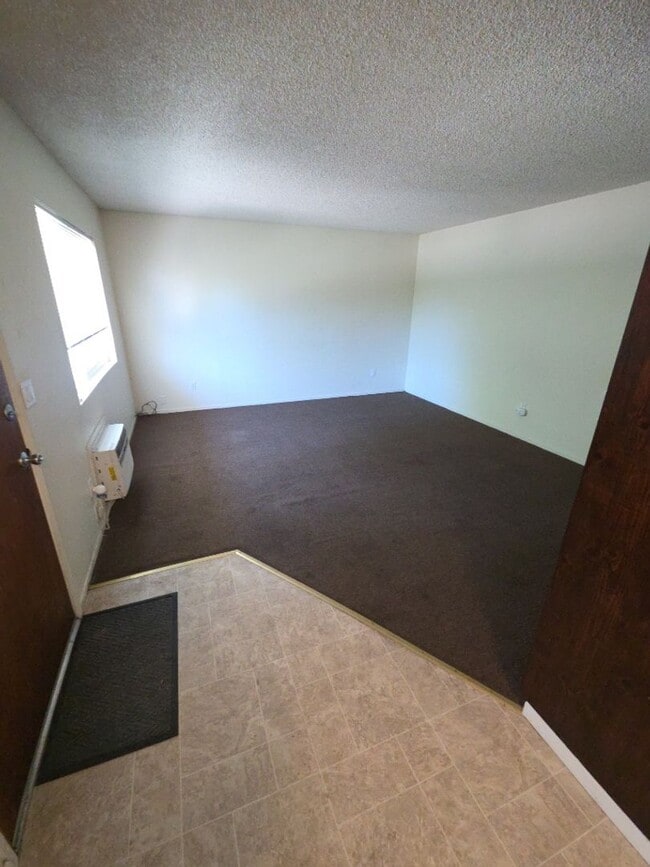 Building Photo - 209 Wright Ln