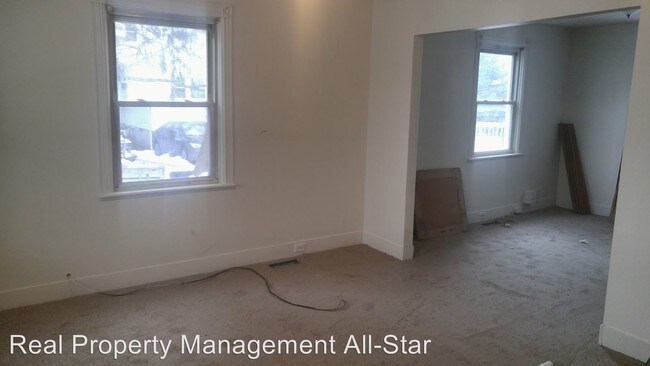 Building Photo - 16 Lincoln Ave