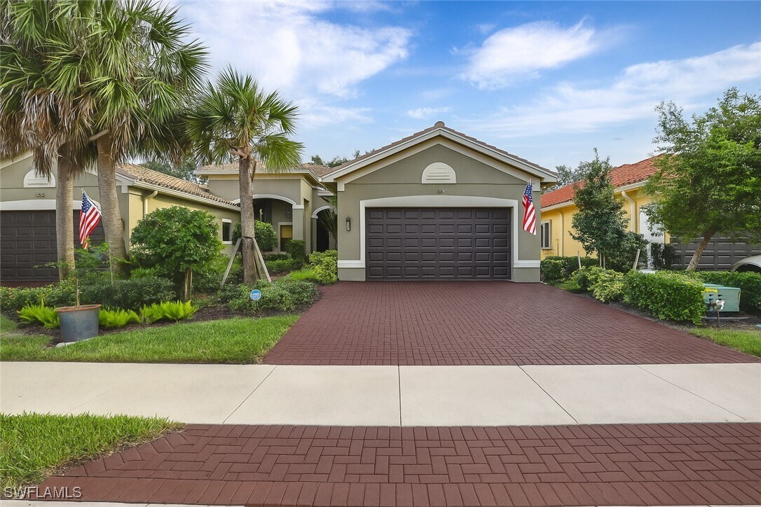 Foto principal - 13435 Silktail Dr