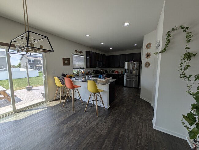 Foto del edificio - 3759 St James Ct