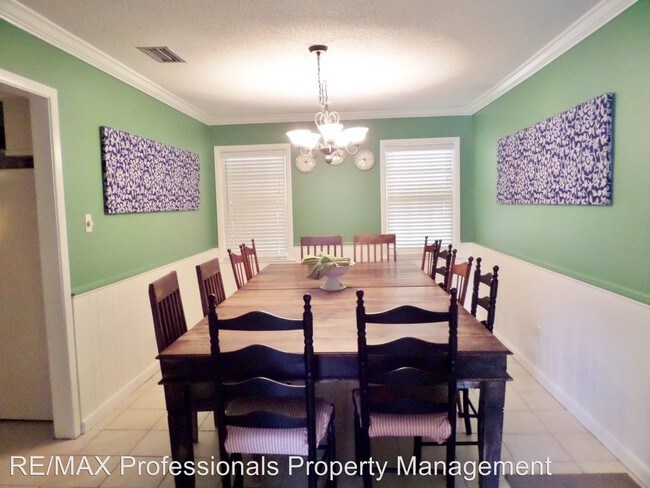 Foto del edificio - 4 br, 2 bath House - 174 NW Harris Lake Drive