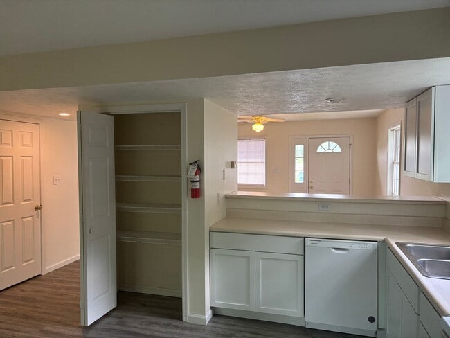 Building Photo - 3465 S Oaklawn Cir