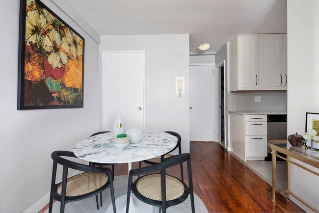 Foto del edificio - 439 E 88th St
