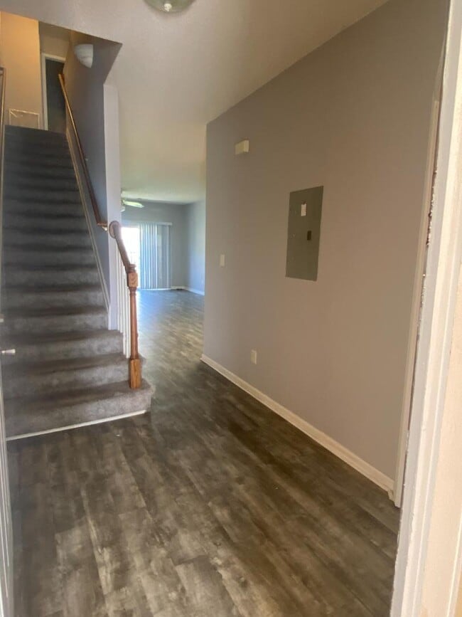 Building Photo - 604 Beach Walk Pl