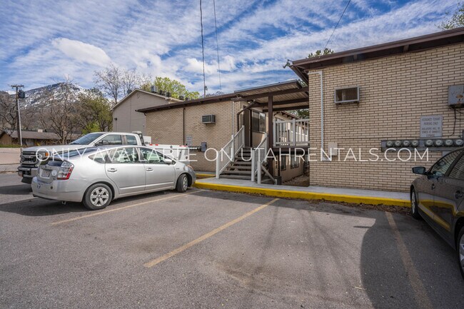Building Photo - 345 100 N