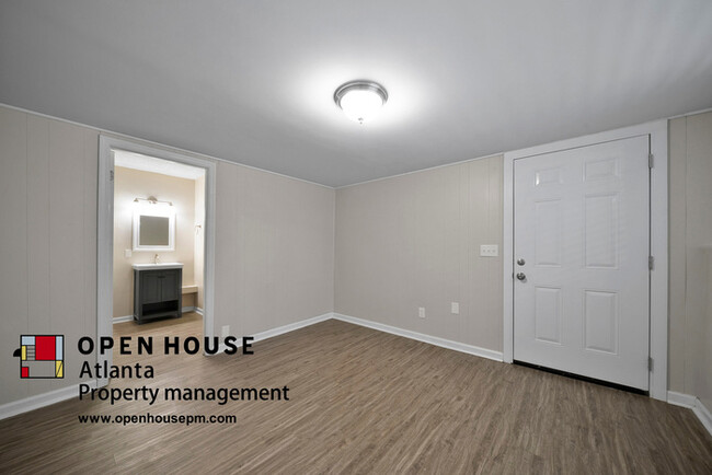 Building Photo - 2211 Cedar Forks Dr, Marietta