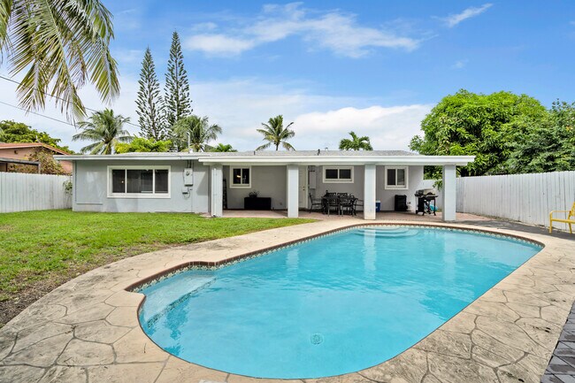 Foto del edificio - 6860 Tyler St