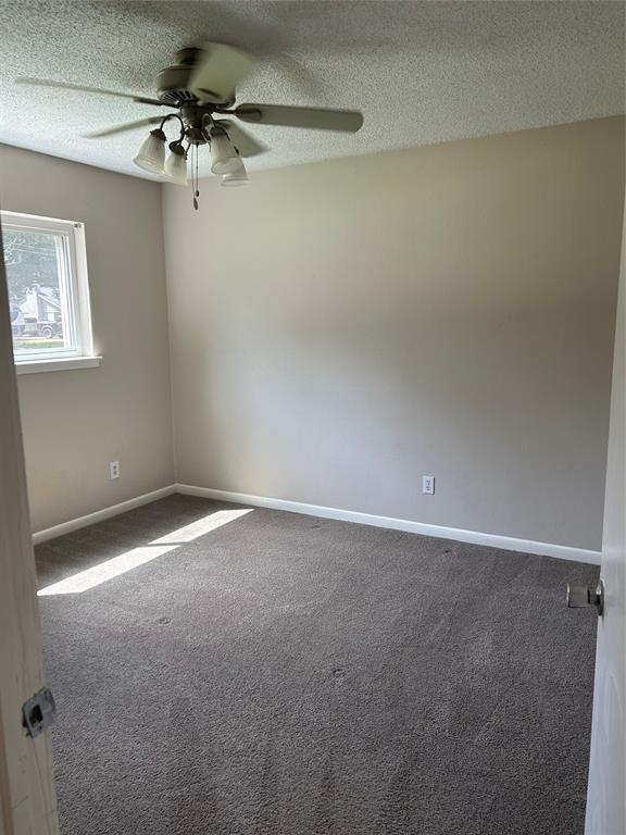 Building Photo - 206 Sunnyview Ave