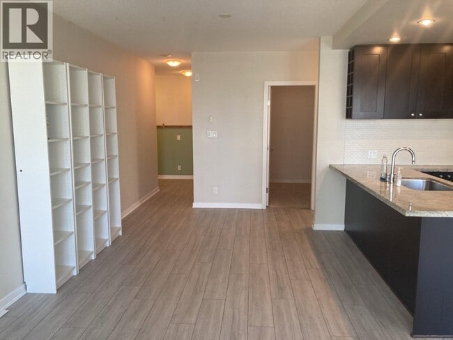 Photo du bâtiment - 821-821 Cambie St.