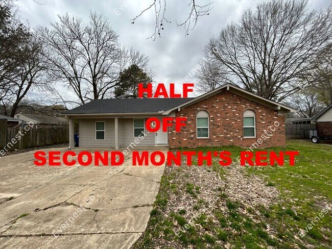 Building Photo - 3060 Fairmeadow Dr