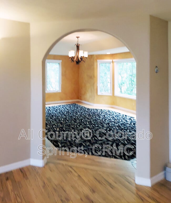 Building Photo - 5035 Langdale Way