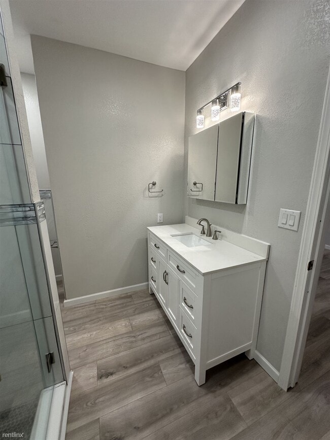 Building Photo - 1 br, 1.5 bath House - 23356 June Bug Trail