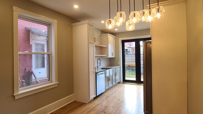 Kitchen and dining room - 334 N Franklin St