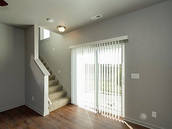 Building Photo - 4914 NE Milligan Ln