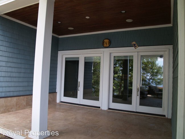 Building Photo - 16449 Belle Isle Dr
