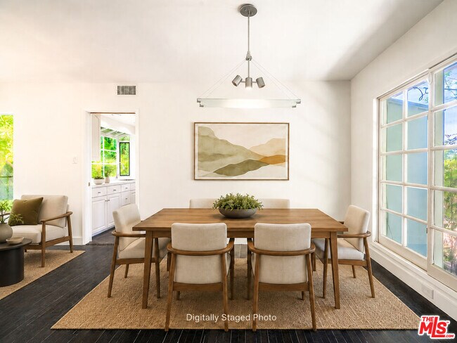 Building Photo - 4645 Petit Ave