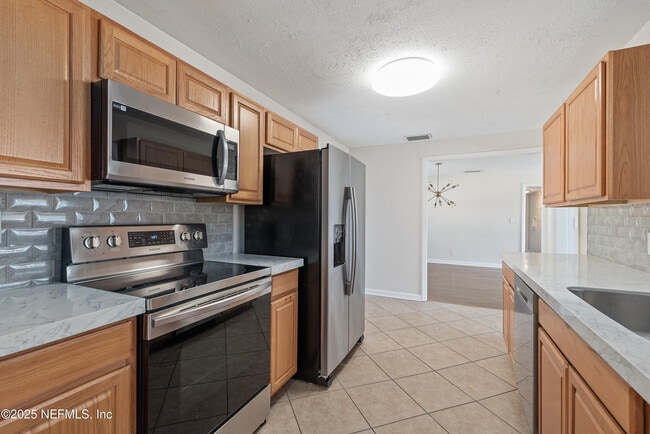 Building Photo - 4006 Conga St