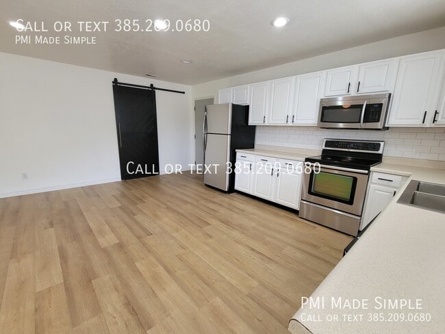 Building Photo - 483 N 1220 W