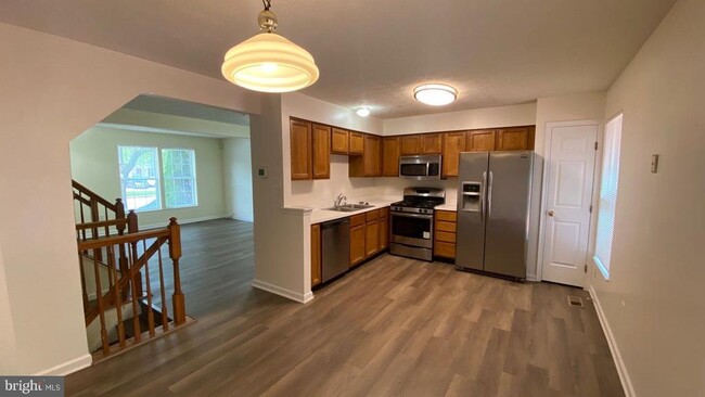 Building Photo - 8717 Castlerock Ct