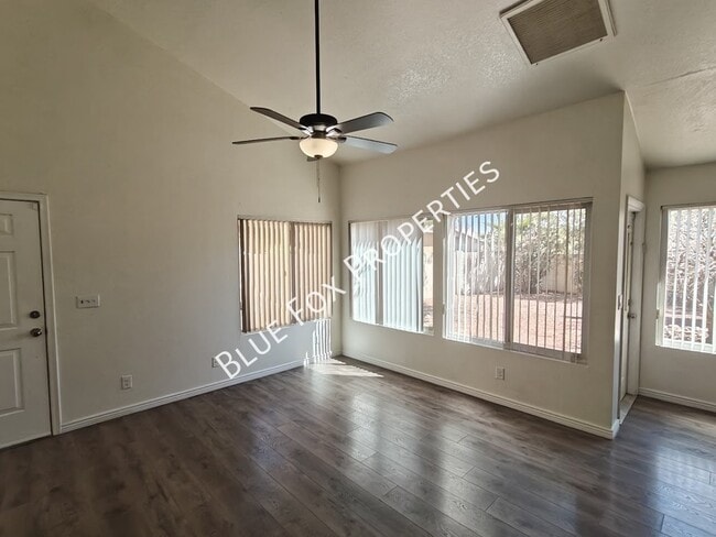 Building Photo - 3049 Avenida Destino