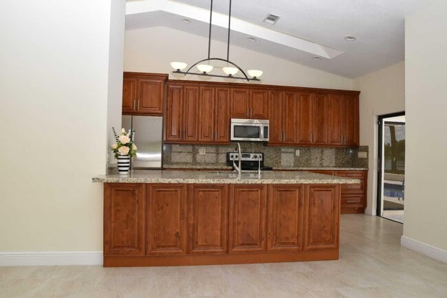 Foto del edificio - 6735 Lago Vista Terrace