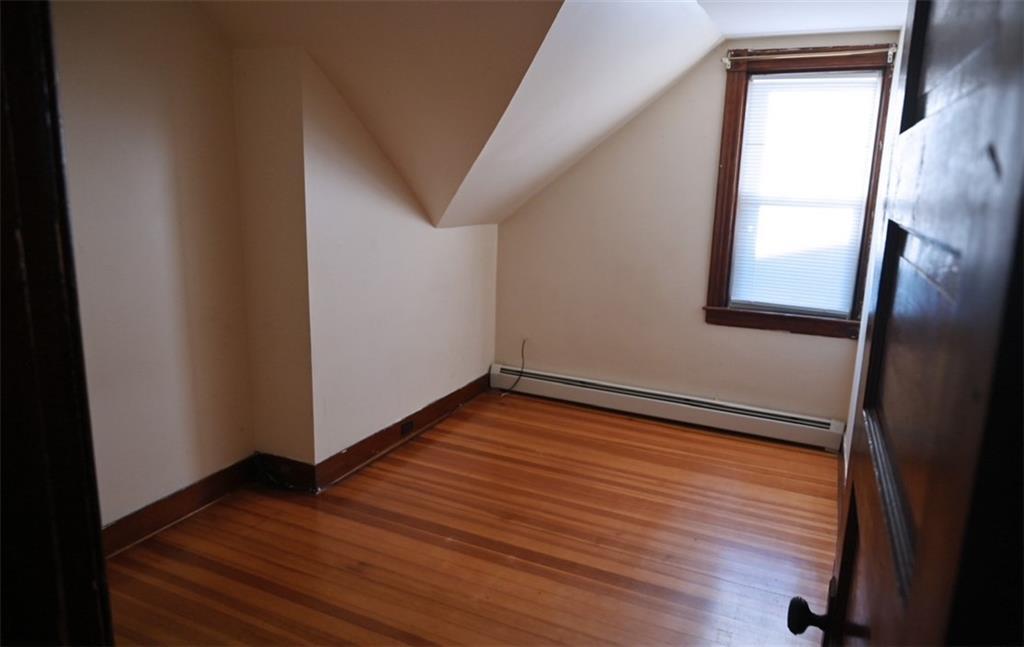 Building Photo - 189 Sutton Ave