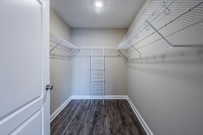 Building Photo - 131 Audley Court 422