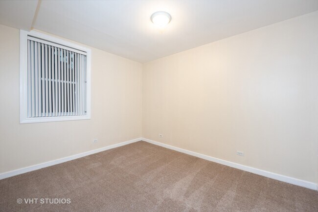 Foto del edificio - 830 W 18th St
