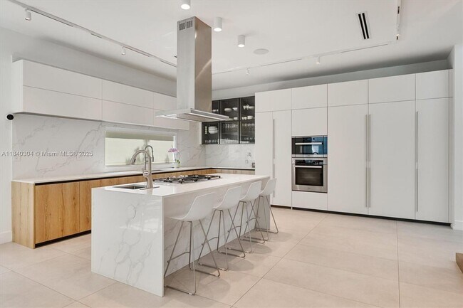 Foto del edificio - 7660 SW 124th St