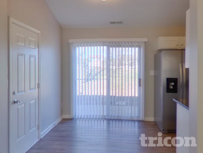 Foto del edificio - 4438 Fawnbrook Ave SW