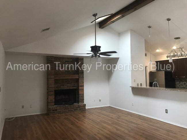Building Photo - 758 Briarbend Dr