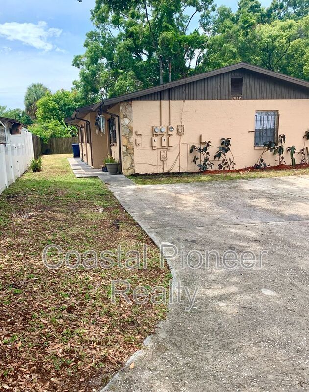 Photo - 2617 E 32nd Ave Apartment