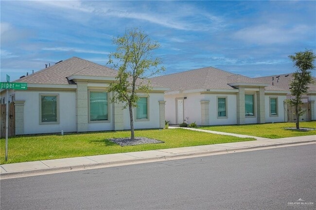 Foto del edificio - 14 Sandpiper Ave