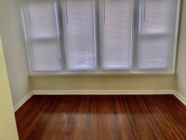 Building Photo - Darling 3bd/1bth Wynnefield Home w/ Garage