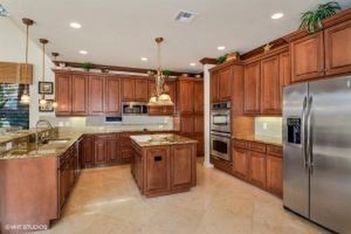 Building Photo - 10727 Canyon Bay Ln