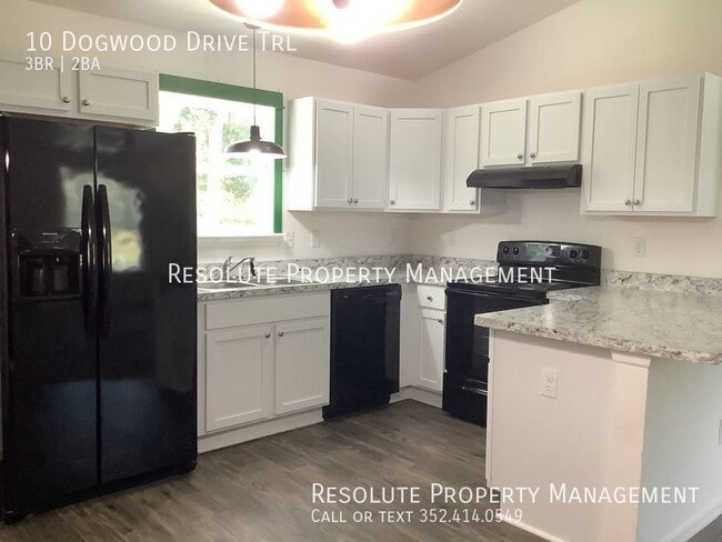 Building Photo - 3 Bed / 2 Bath