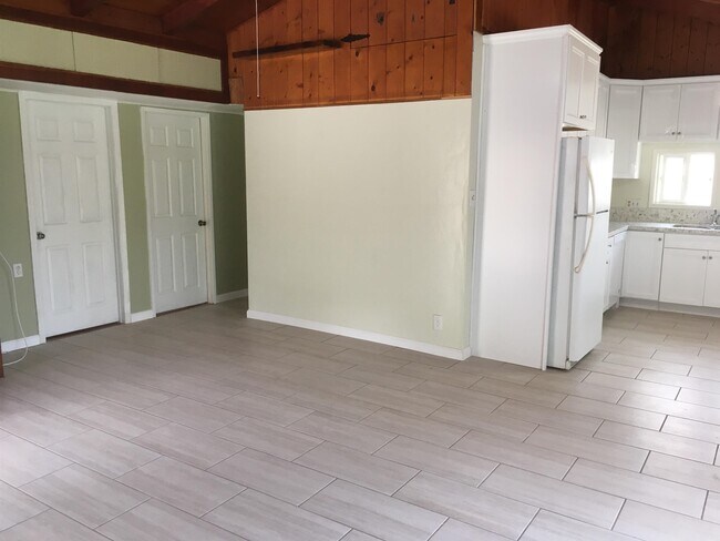 Building Photo - 14631 Twin Peaks Rd