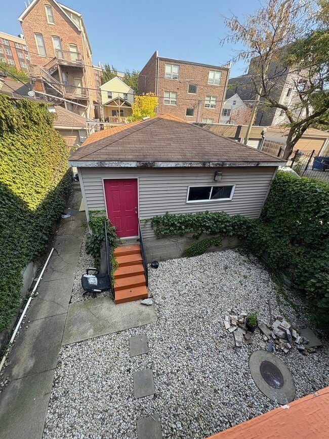 Building Photo - 1154 W 18th St