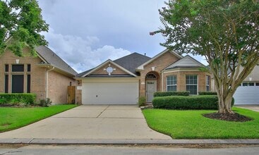 Building Photo - 15938 Cottage Ivy Cir