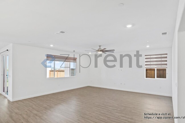 Foto del edificio - 16559 Barnett St
