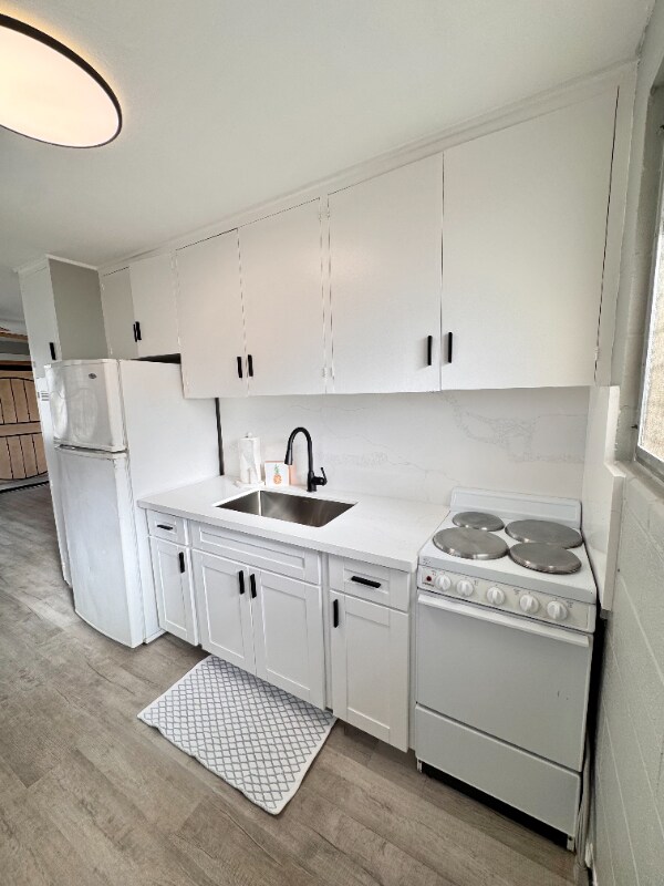 Foto del edificio - 722 University Ave