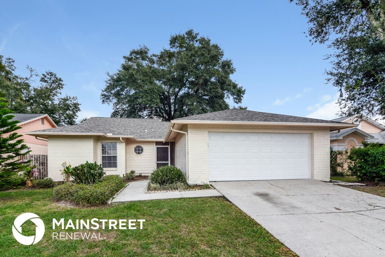 Foto principal - 13210 Silvercreek Dr