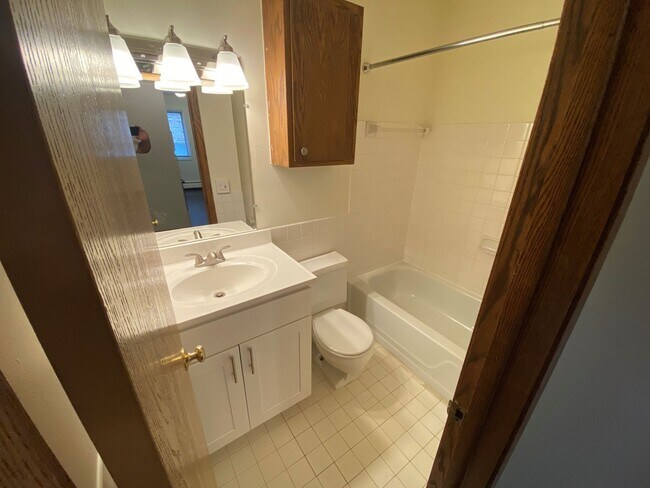 Interior Photo - 2626 Fremont Ave S