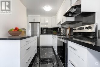Building Photo - 102-485 EGLINTON Ave