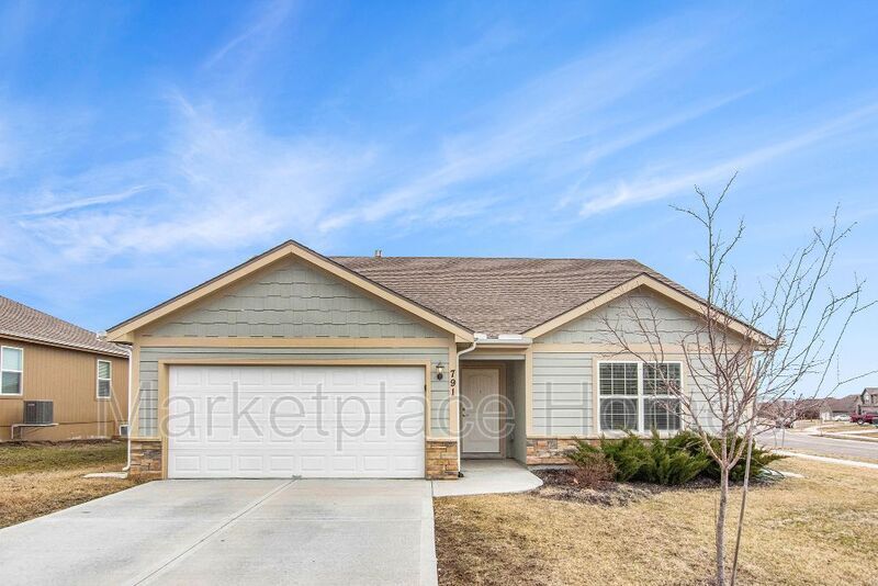 791 S Mulberry St, Gardner, KS 66030 House Rental in Gardner, KS