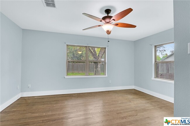 Building Photo - 1013 N Milam St