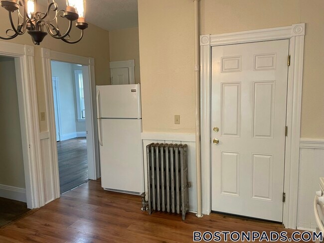 Building Photo - 78 Aldie St